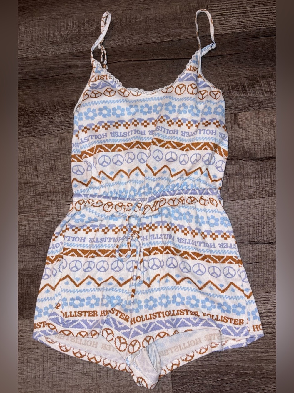 Hollister romper size small
